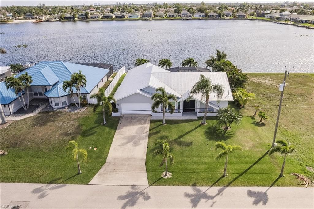 1707 SW 6th AVE CAPE CORAL, FL 33991