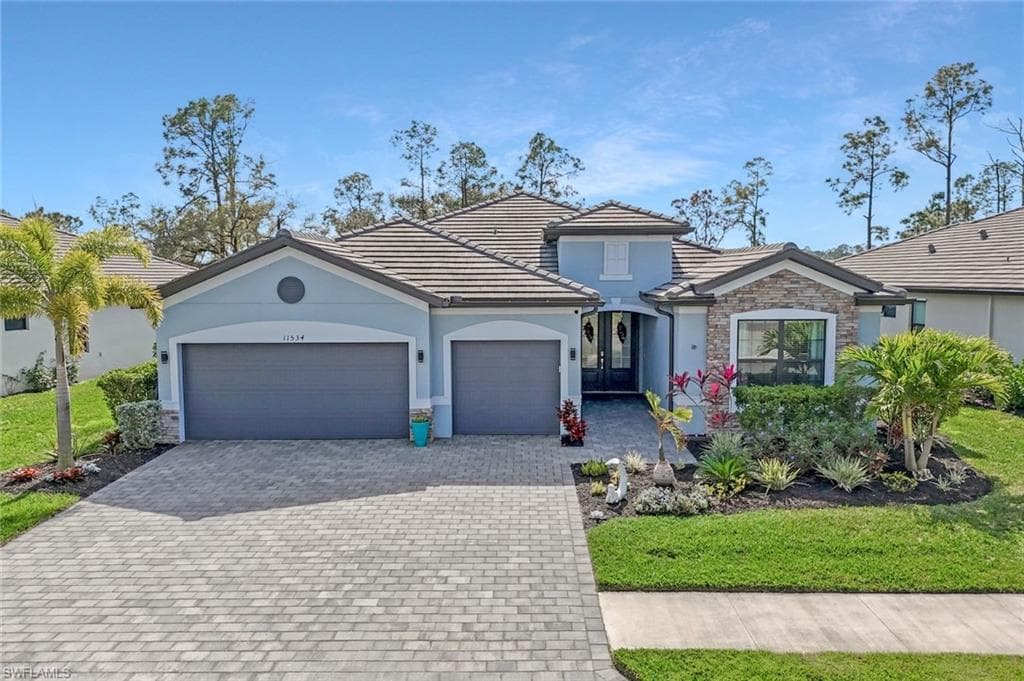 11534 Canopy LOOP FORT MYERS, FL 33913