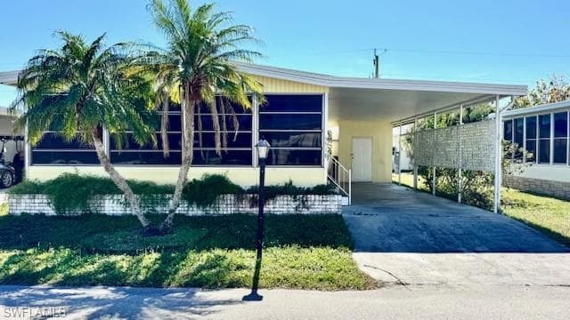 5518 Miles Standish LN NORTH FORT MYERS, FL 33917