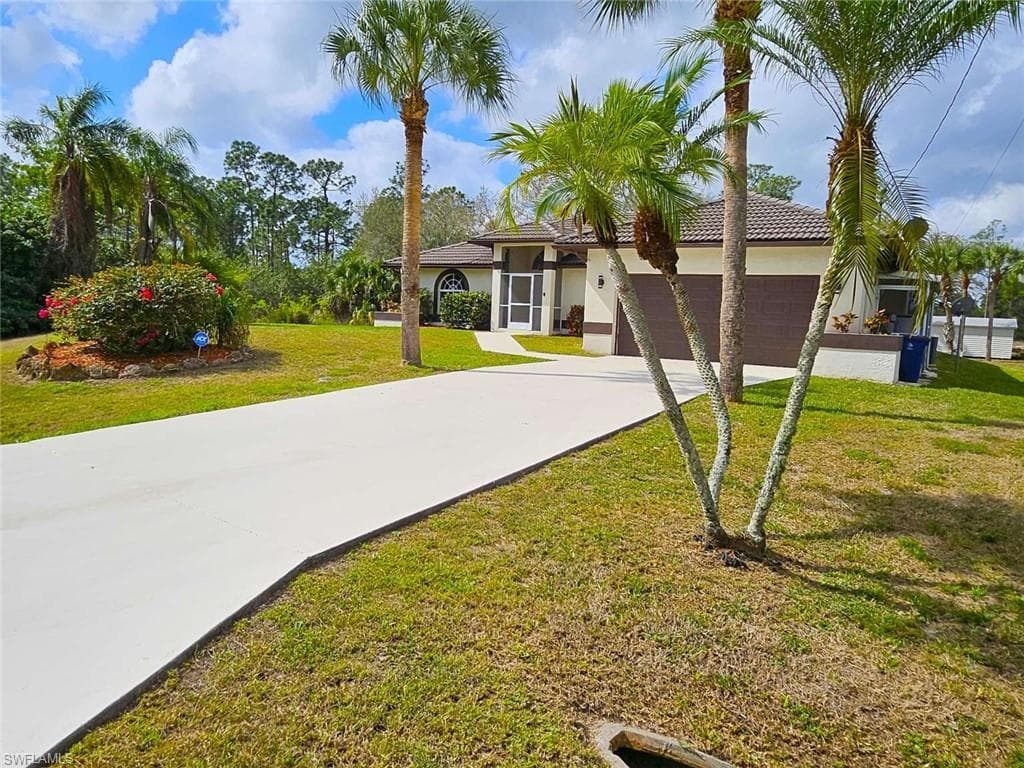 401 Truman AVE LEHIGH ACRES, FL 33972
