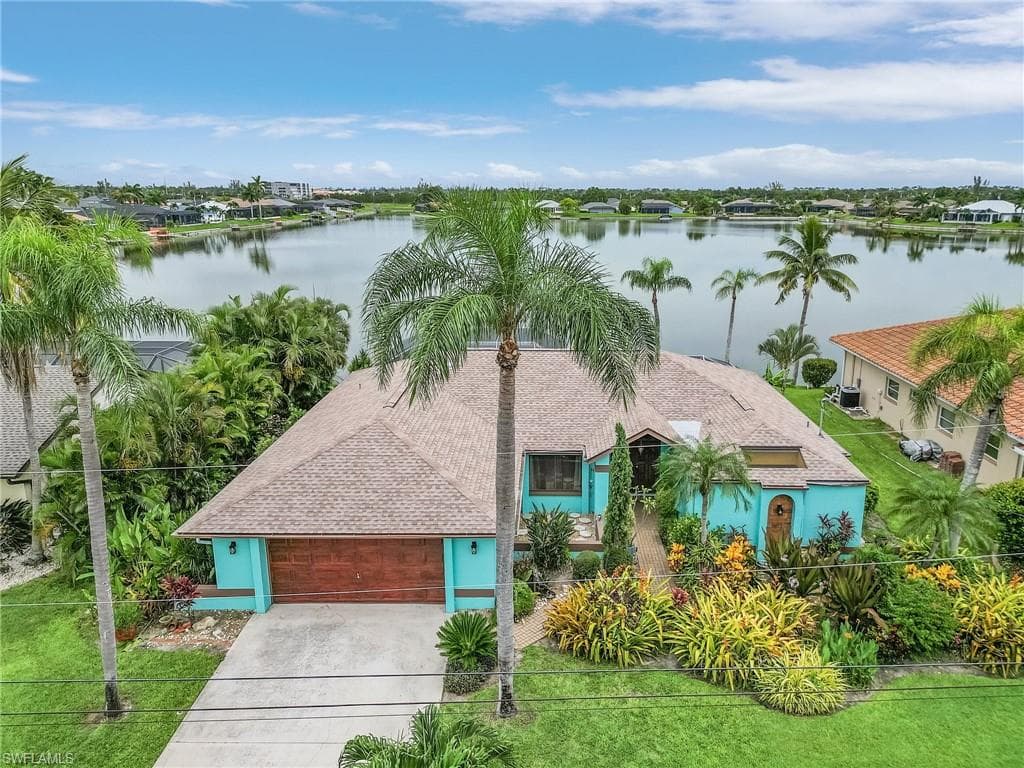 1327 SW 27th TER CAPE CORAL, FL 33914