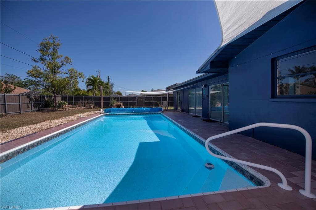 4044 Country Club BLVD CAPE CORAL, FL 33904