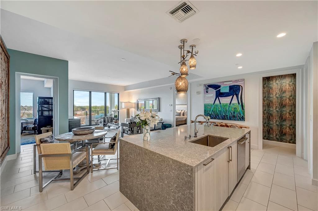 1115 Central AVE 541 NAPLES, FL 34102