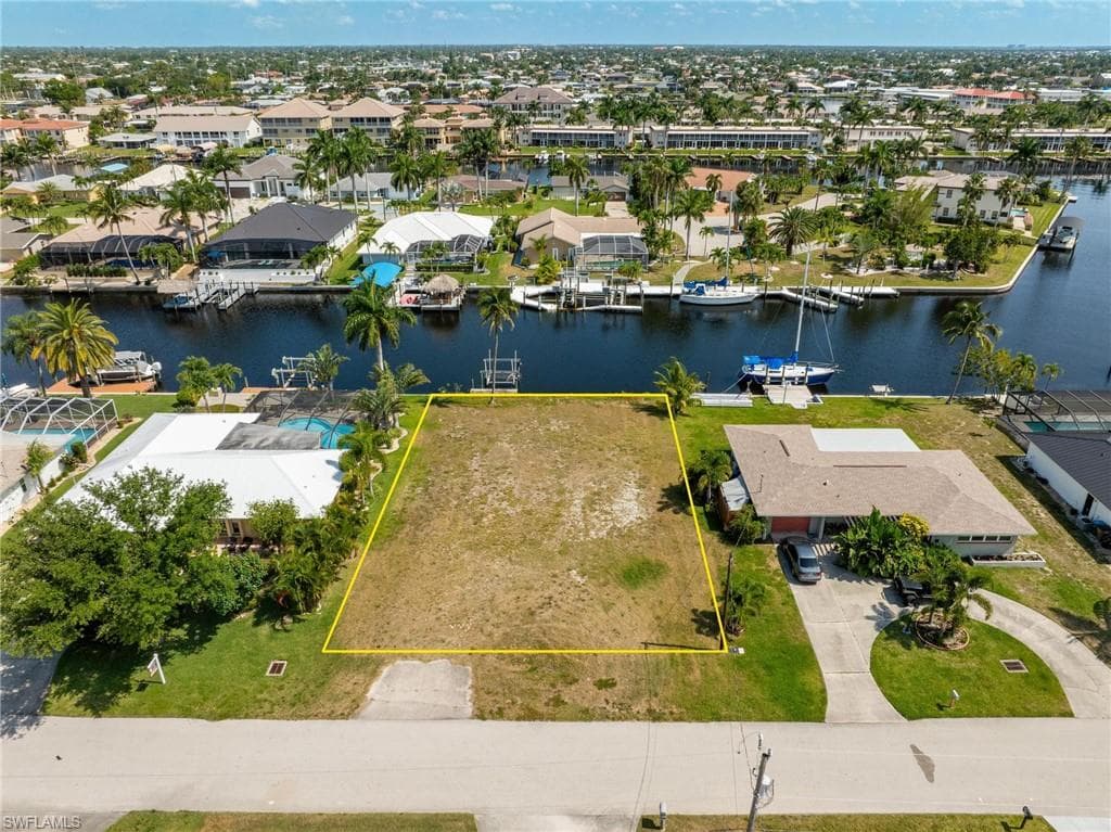 1713 SE 44th ST CAPE CORAL, FL 33904