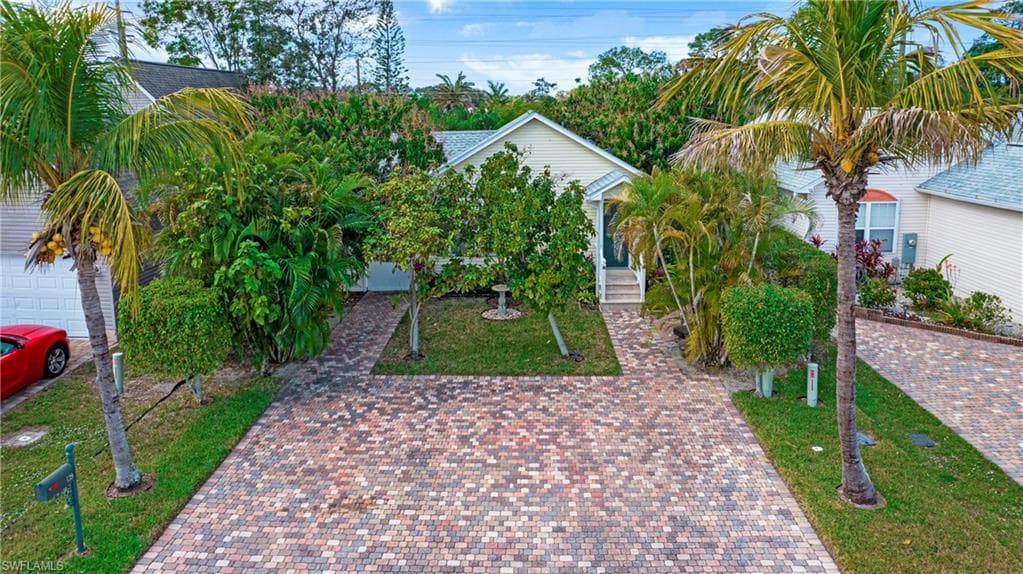 139 Leawood CIR NAPLES, FL 34104