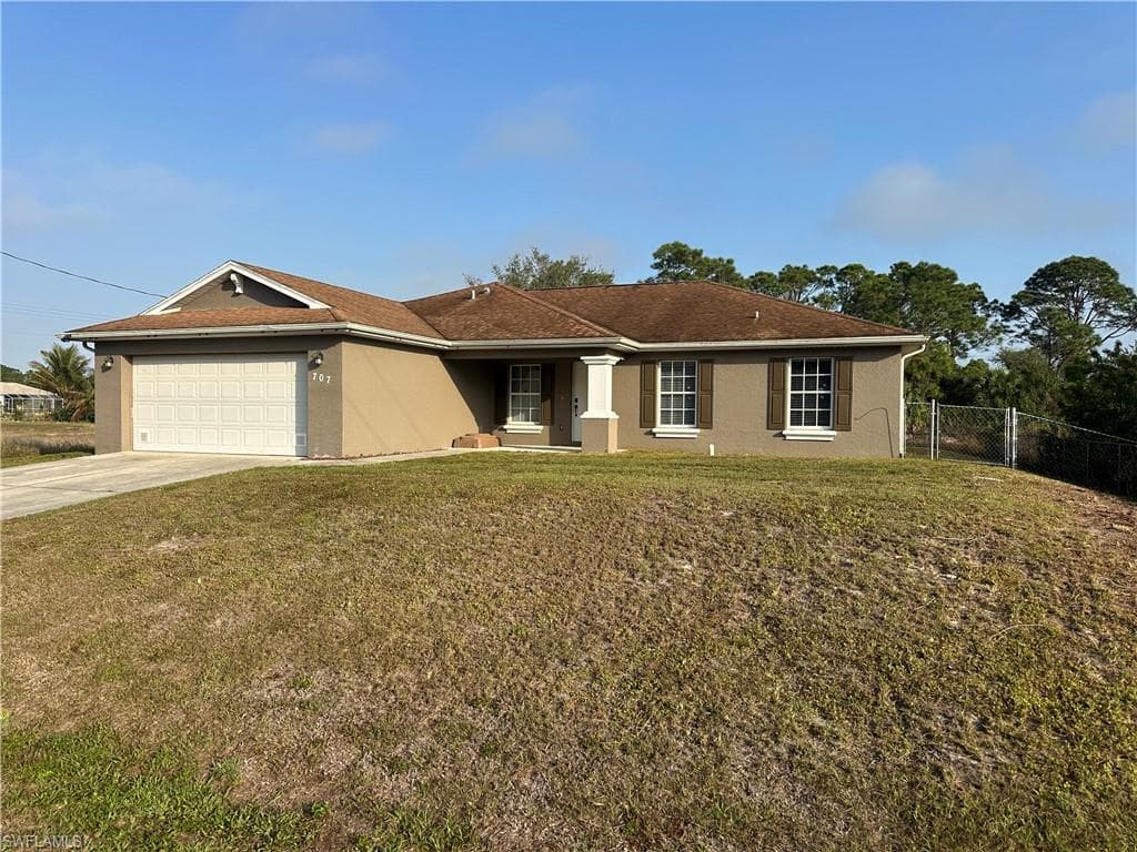 707 Colyer ST E LEHIGH ACRES, FL 33974