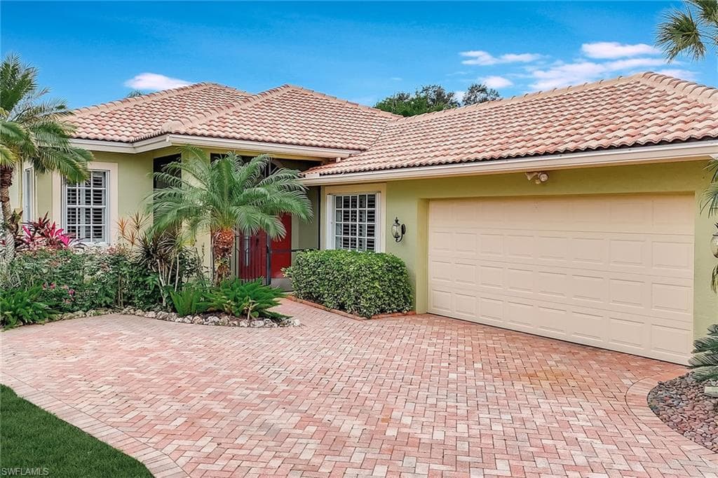 13690 Southampton DR BONITA SPRINGS, FL 34135