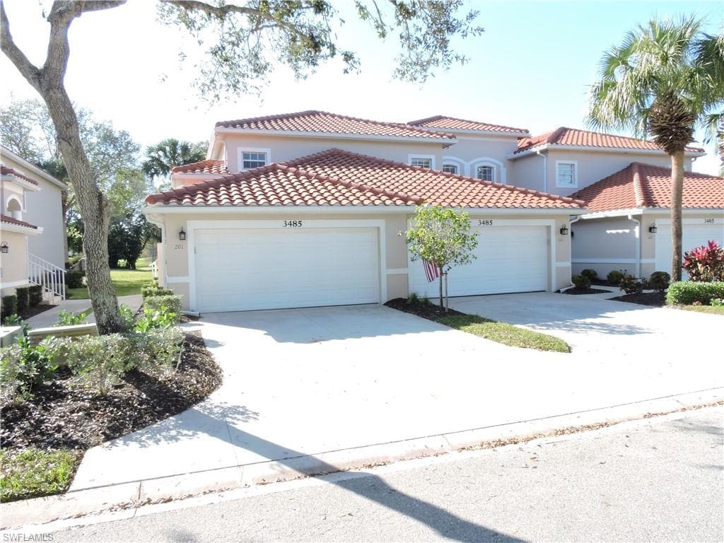 3485 Grand Cypress DR 201 NAPLES, FL 34119