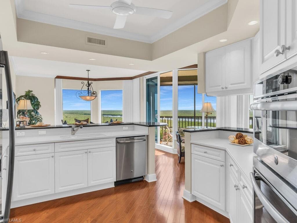 1060 Borghese LN 1002 NAPLES, FL 34114