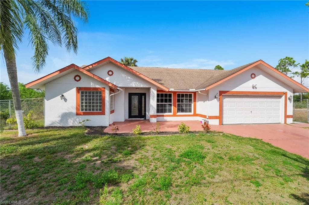 3212 25th ST W LEHIGH ACRES, FL 33971