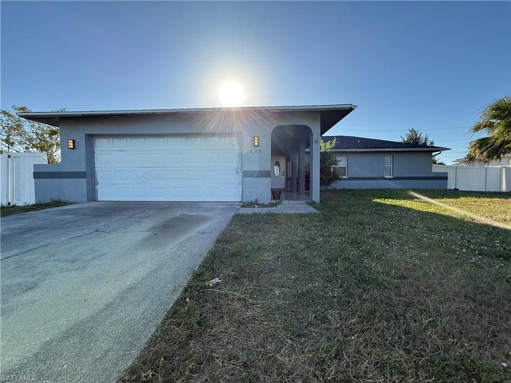 628 SW 9th AVE CAPE CORAL, FL 33991