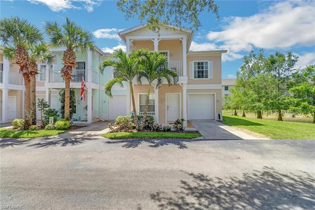 3280 Lindsey LN 7 NAPLES, FL 34109