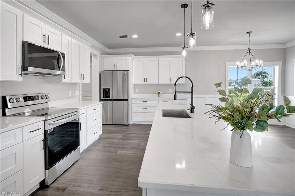 6171 Astoria AVE FORT MYERS, FL 33905