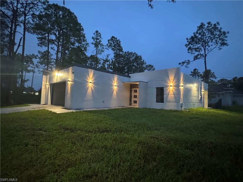 307 W 9th ST LEHIGH ACRES, FL 33972