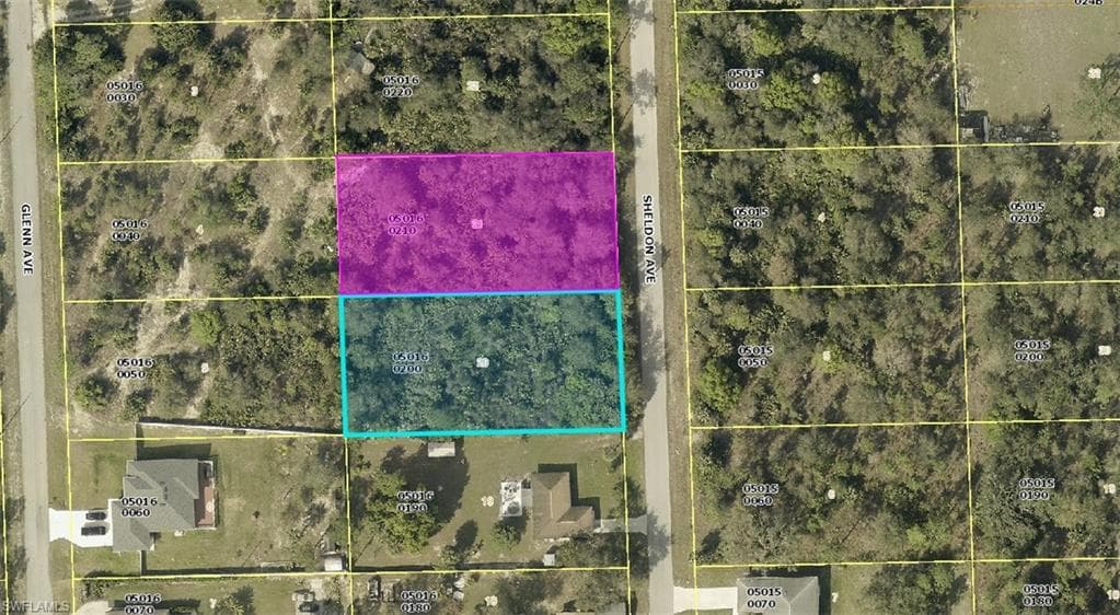 915 Sheldon AVE LEHIGH ACRES, FL 33936