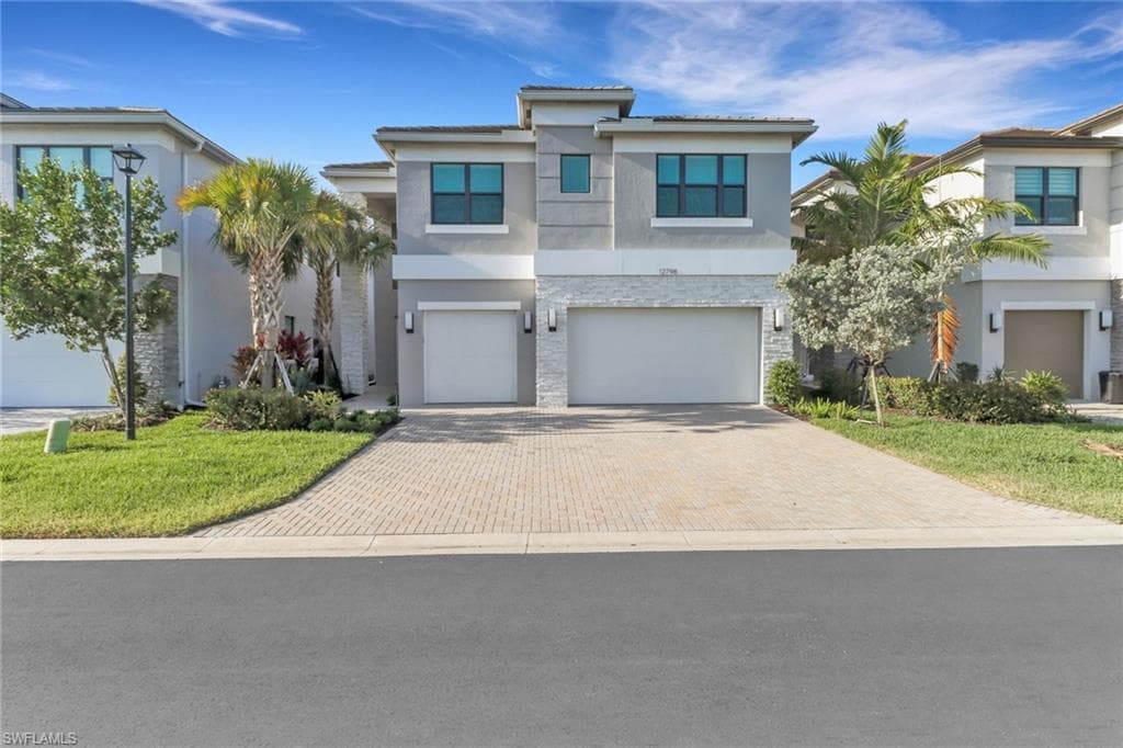 12798 Woodbury DR ESTERO, FL 33928