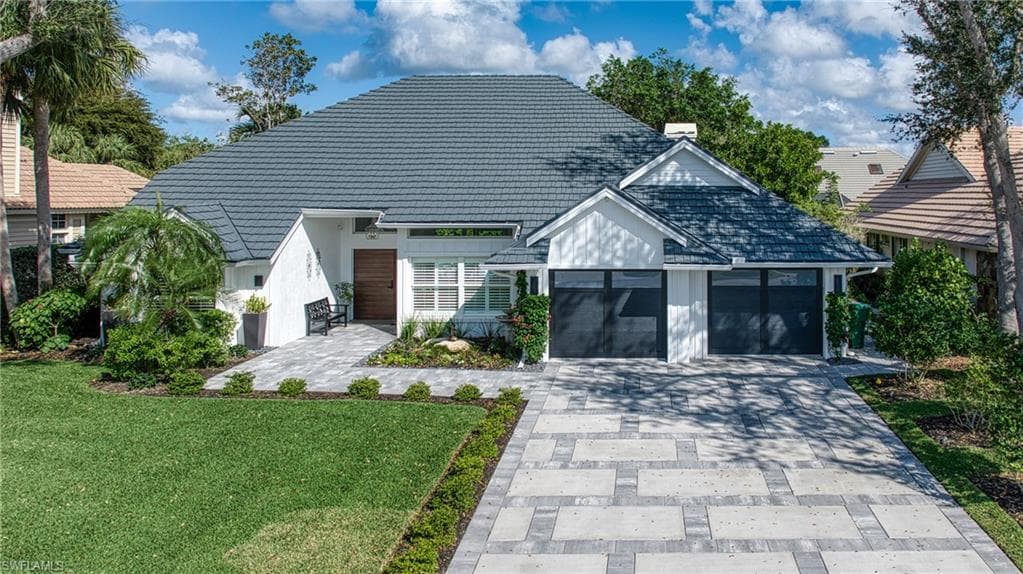 807 Arrowhead LN NAPLES, FL 34108