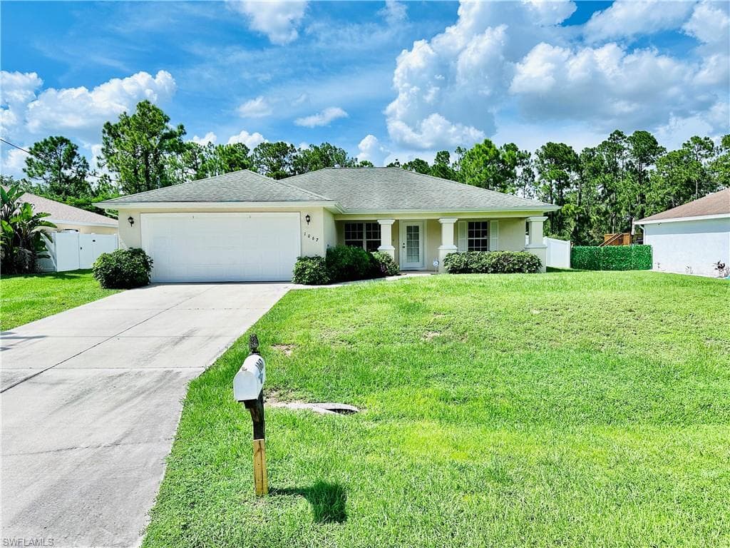 1067 Butler ST E LEHIGH ACRES, FL 33974