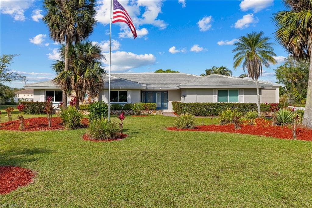 3743 Liberty SQ FORT MYERS, FL 33908
