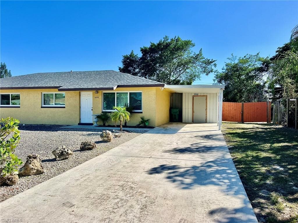 808 92nd AVE N NAPLES, FL 34108