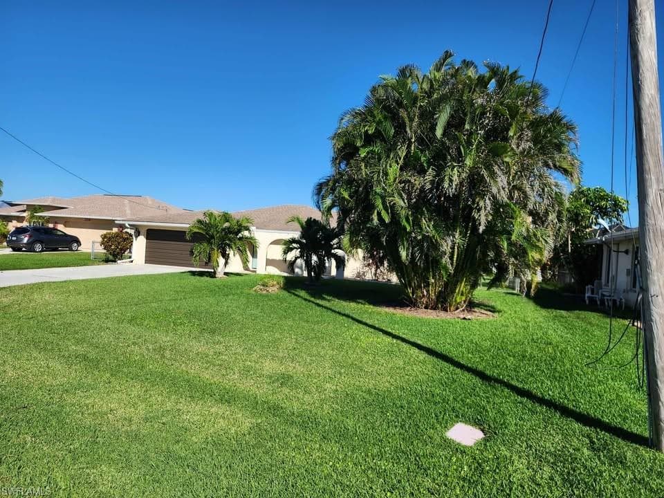 3727 SE 21st AVE CAPE CORAL, FL 33904
