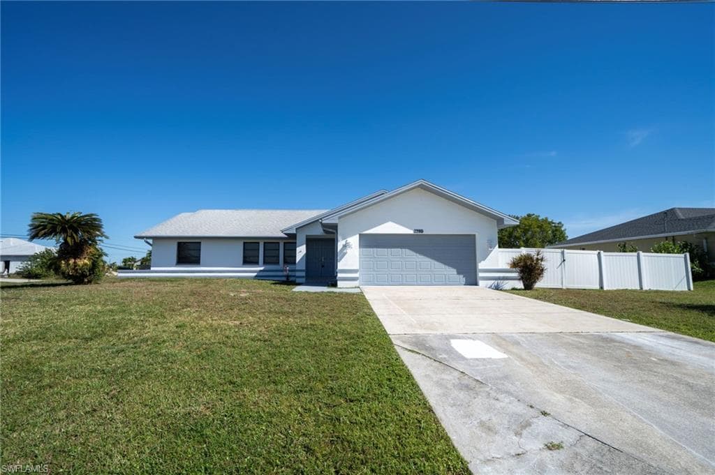 1231 14th PL CAPE CORAL, FL 33993