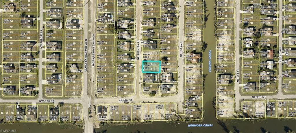 909 Juanita PL CAPE CORAL, FL 33909