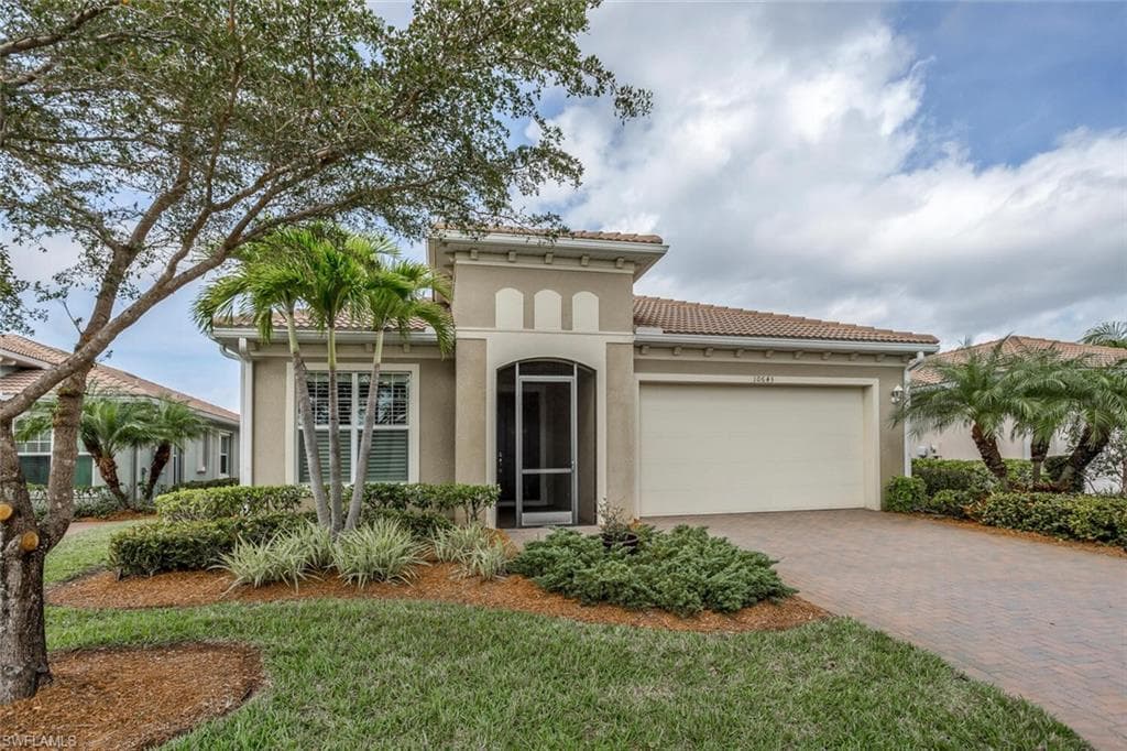 10643 Carena CIR FORT MYERS, FL 33913