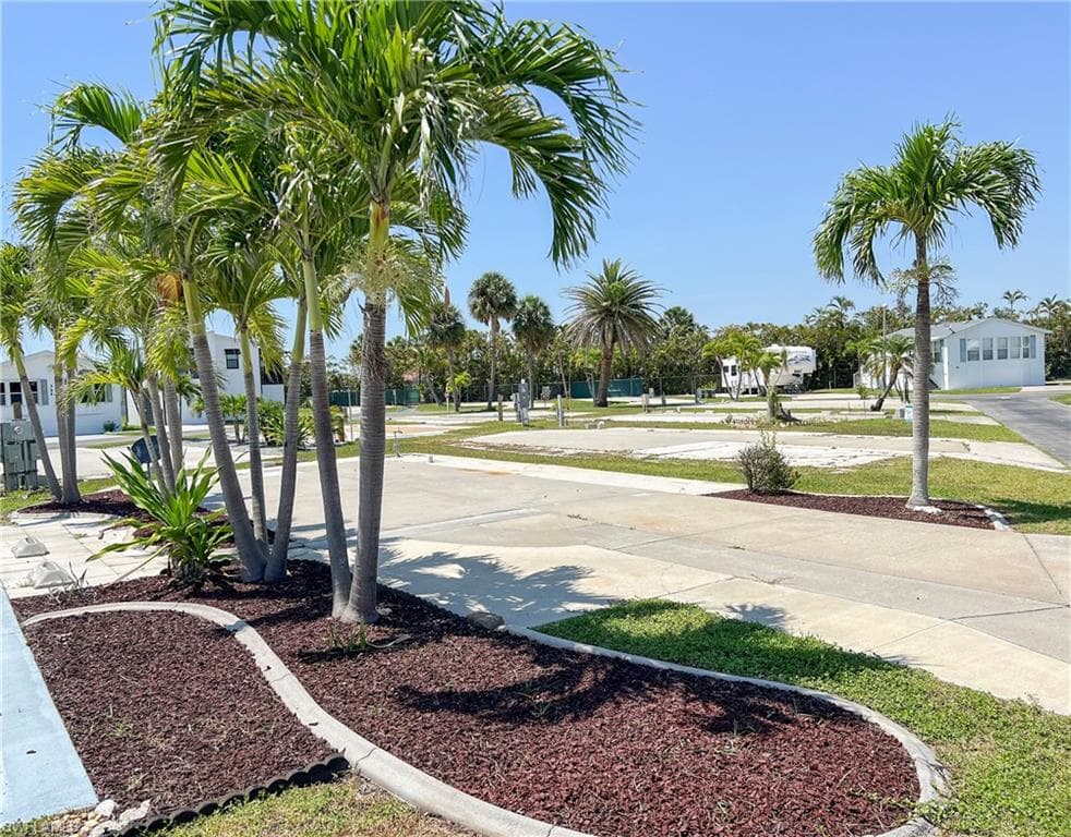 19681 Summerlin #332 RD FORT MYERS, FL 33908