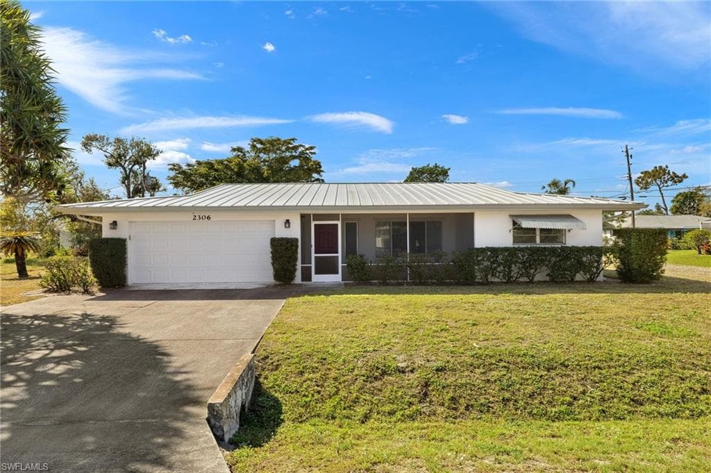 2306 Flora AVE FORT MYERS, FL 33907