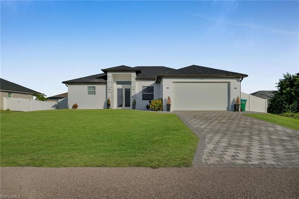 2705 NE 2nd PL CAPE CORAL, FL 33909