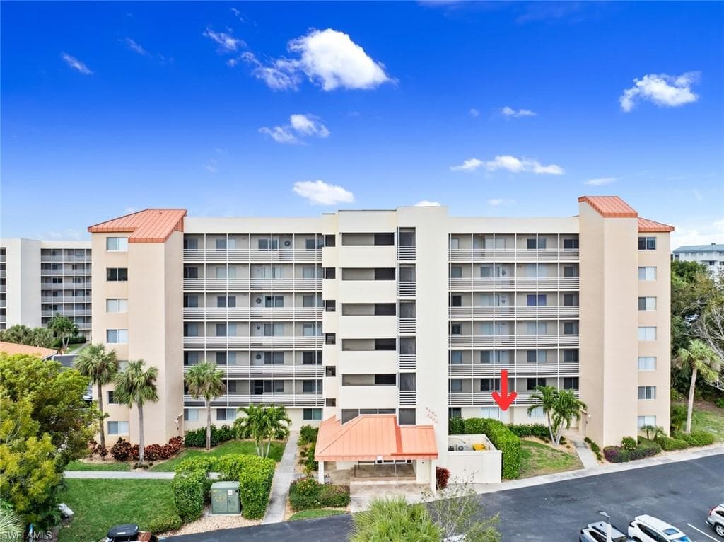 15191 Cedarwood LN 2105 NAPLES, FL 34110