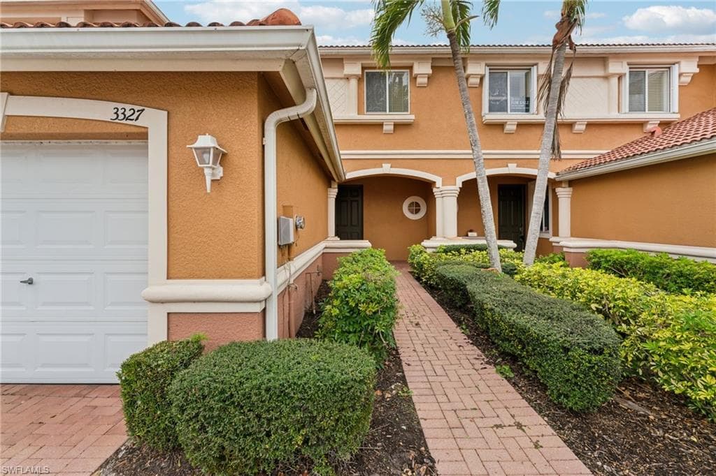 3327 Dandolo CIR CAPE CORAL, FL 33909