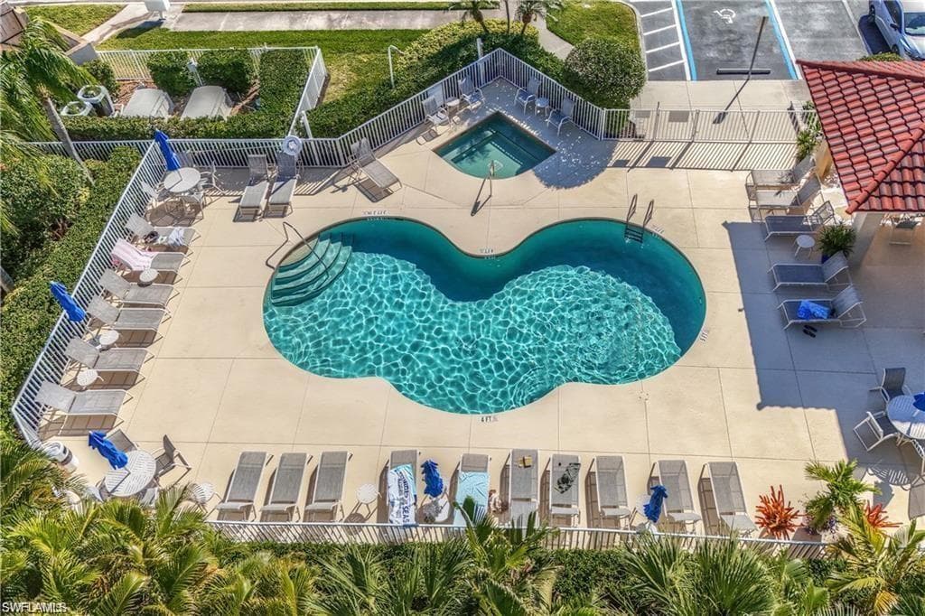 2770 Cypress Trace CIR 2423R NAPLES, FL 34119