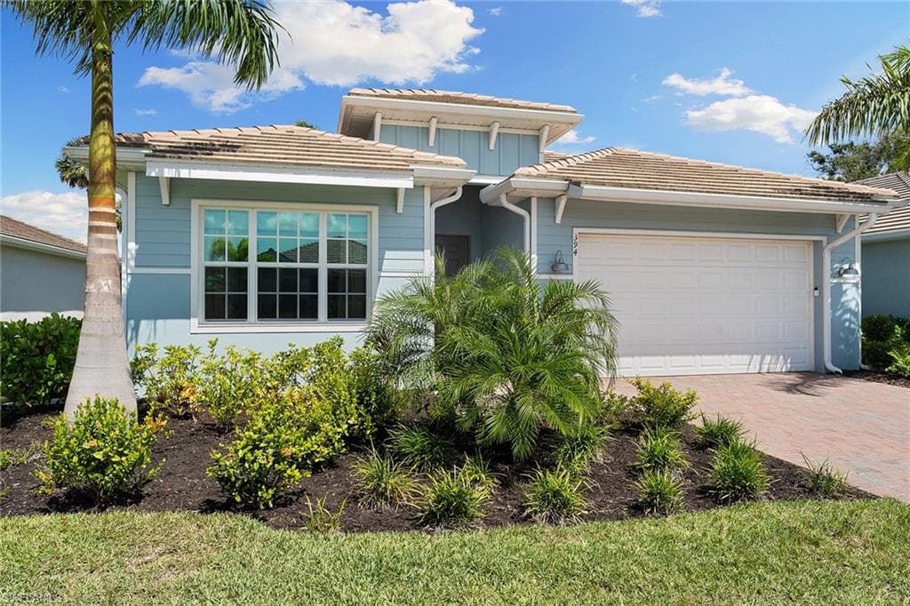 394 Deauville LOOP NAPLES, FL 34114