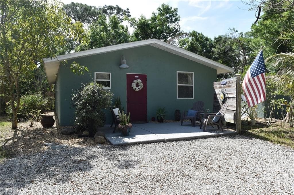 9450 Henderson Grade NORTH FORT MYERS, FL 33917