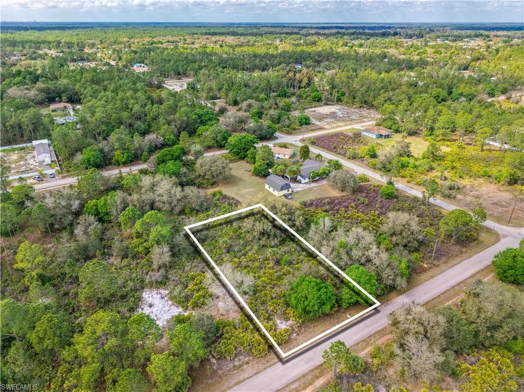 1221 Columbus AVE LEHIGH ACRES, FL 33972