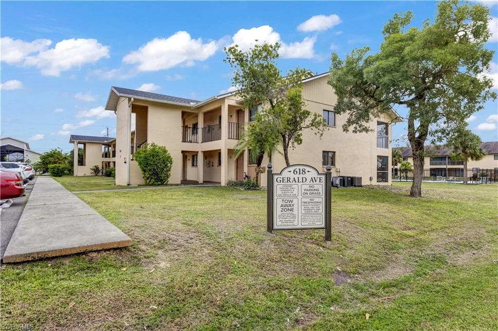 618 Gerald AVE 422 LEHIGH ACRES, FL 33936