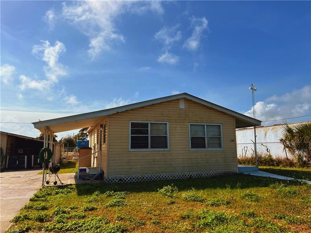 814 E Trinidad AVE CLEWISTON, FL 33440