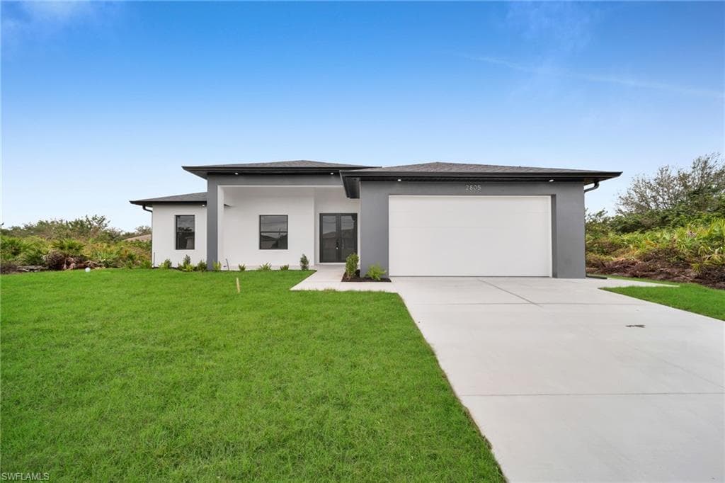 2805 39th ST SW LEHIGH ACRES, FL 33976