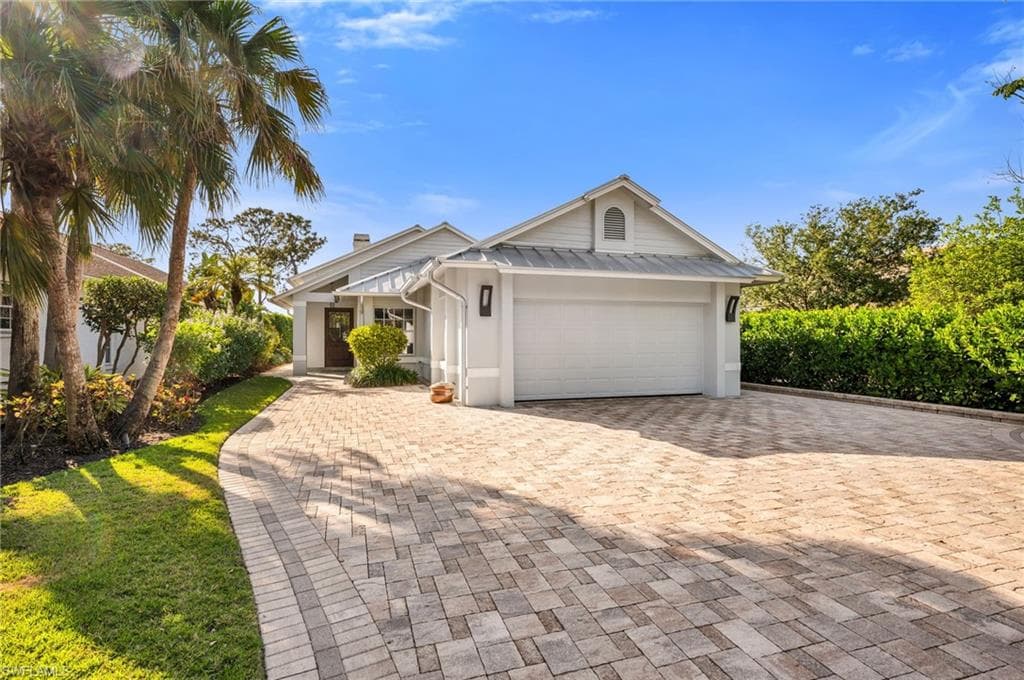 236 Edgemere WAY E NAPLES, FL 34105