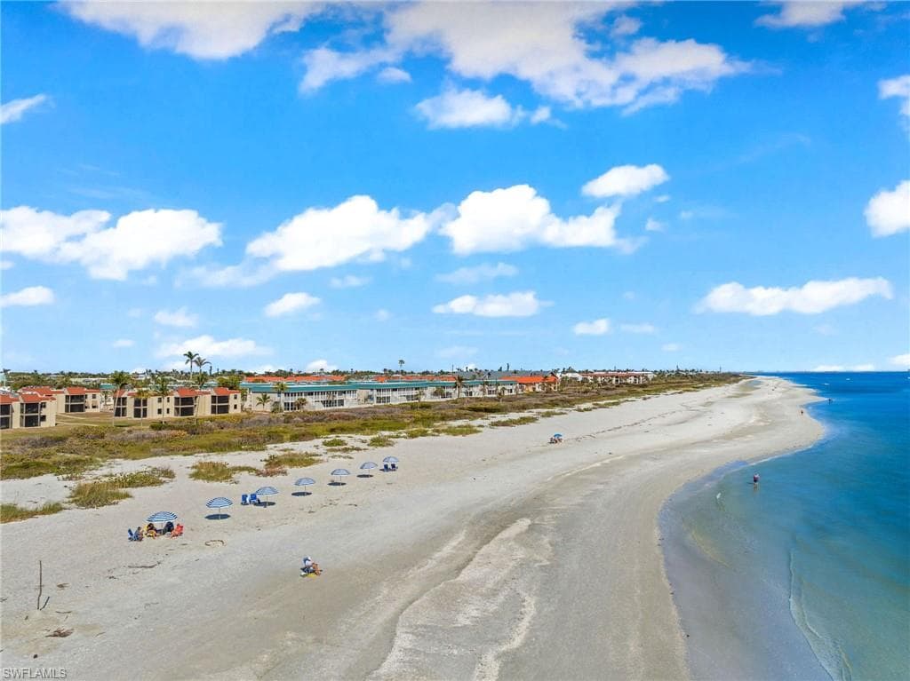 845 E Gulf DR 212 SANIBEL, FL 33957