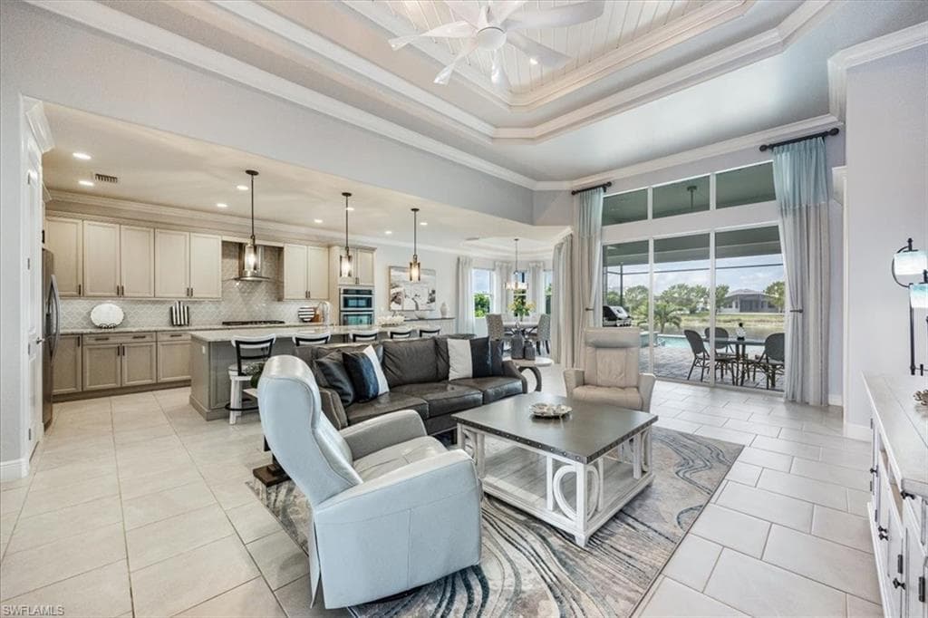 8941 Mustique LN NAPLES, FL 34114