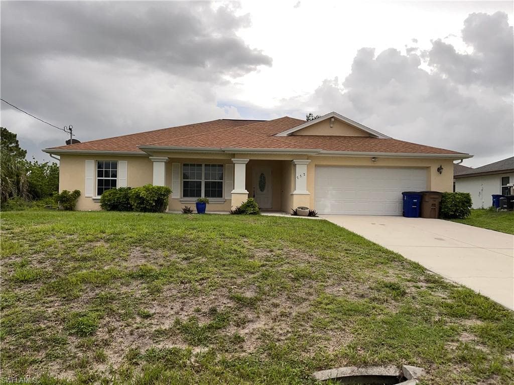 752 Hargrove AVE S LEHIGH ACRES, FL 33974
