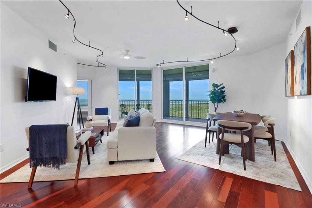 1001 Arbor Lake DR 1507 NAPLES, FL 34110