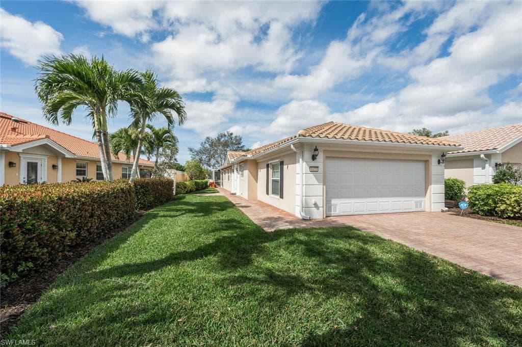 8435 Borboni CT NAPLES, FL 34114