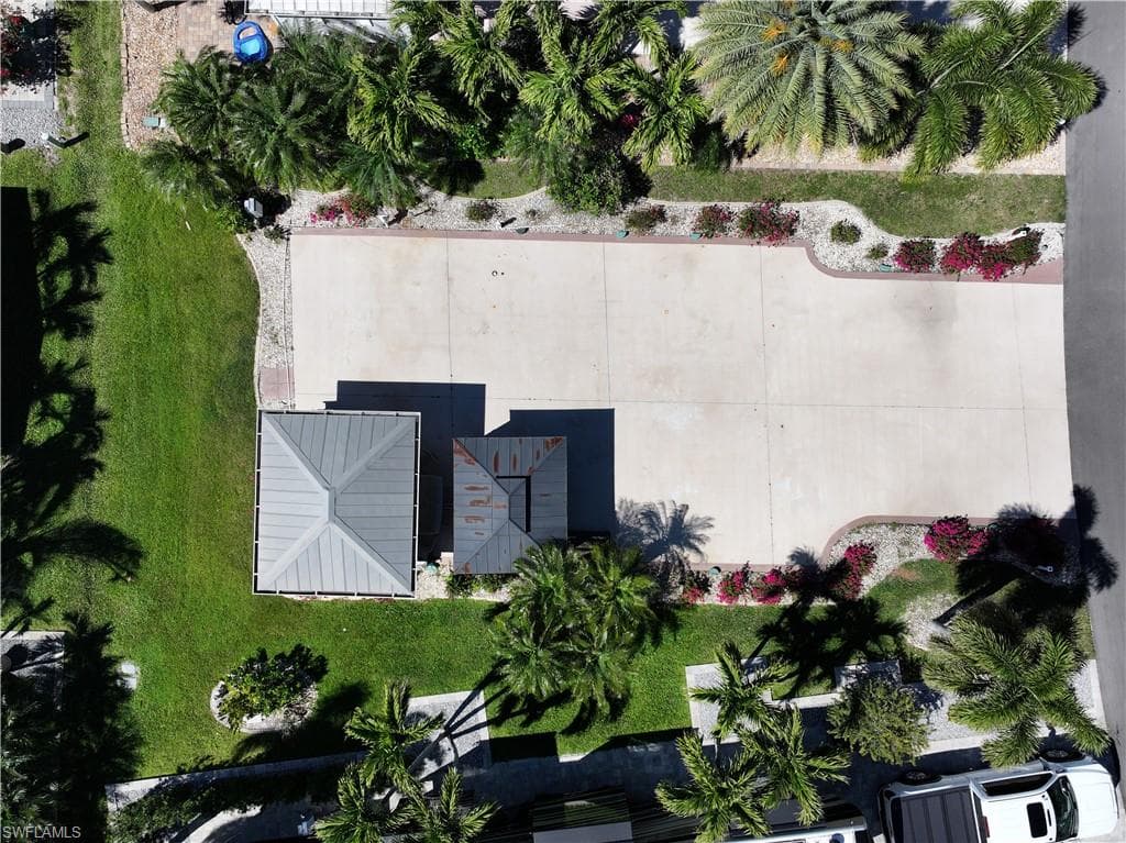 10014 Parkwood DR FORT MYERS, FL 33905