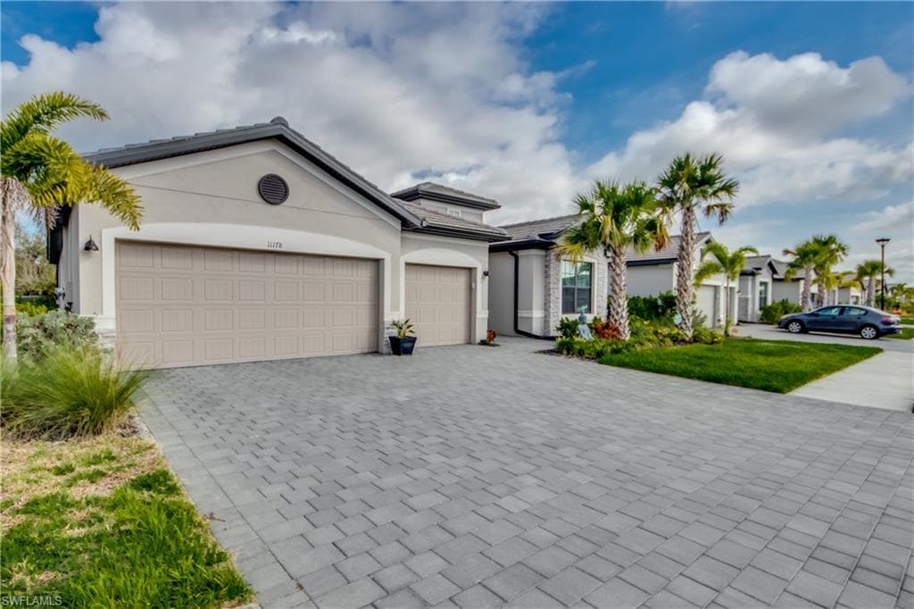 11178 Canopy LOOP FORT MYERS, FL 33913