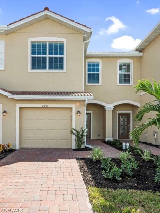 2856 CITRUS ST NAPLES, FL 34120