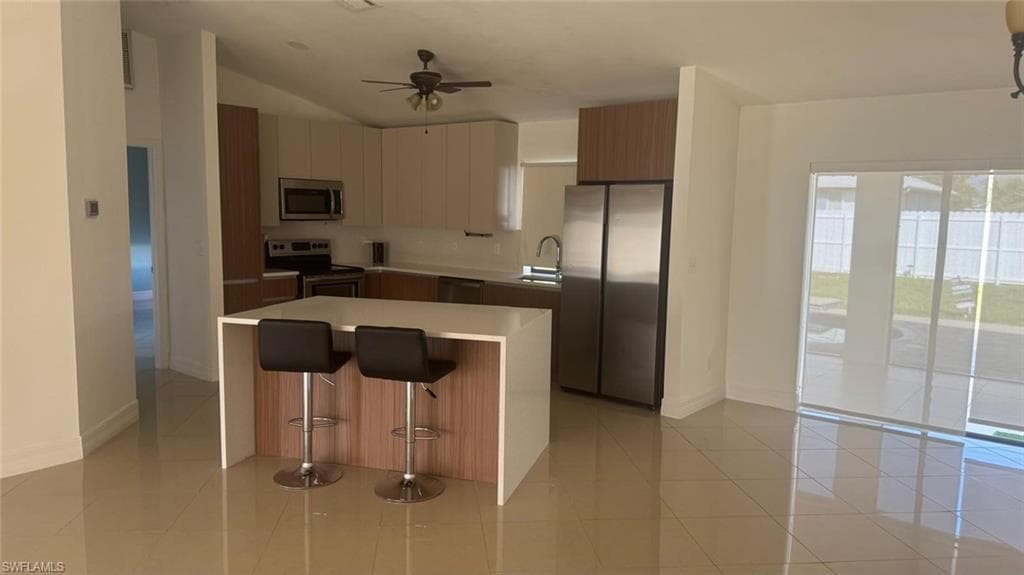 1319 SW 10th PL CAPE CORAL, FL 33991
